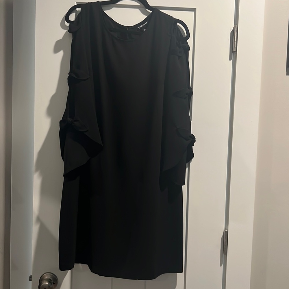Black dress with cute arms